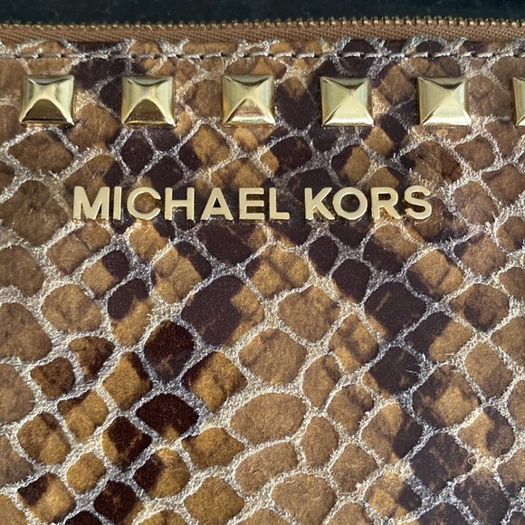 MICHAEL KORS - Gold studded python leather clutch - Picture 2 of 6